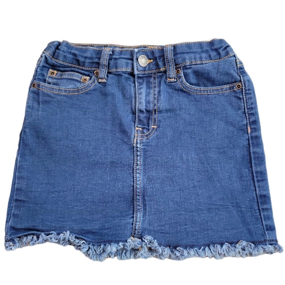 NWOT BCBG GIRLS DENIM SKIRT W/FRAYED BOTTOM SZ. 8